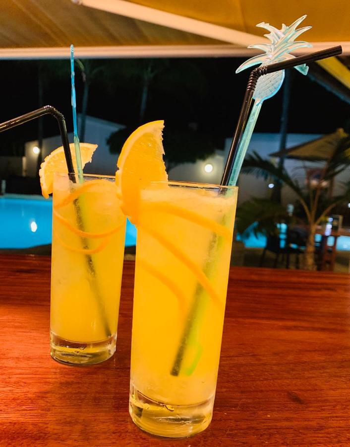 乐鹦鹉螺海滨酒店 圣吉尔莱班 外观 照片